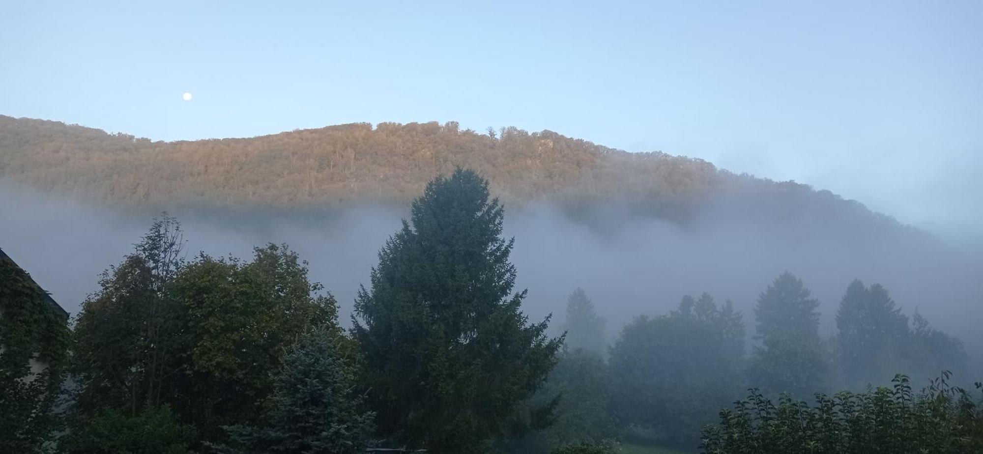 Revin  Les Ecureuils B&B 외부 사진